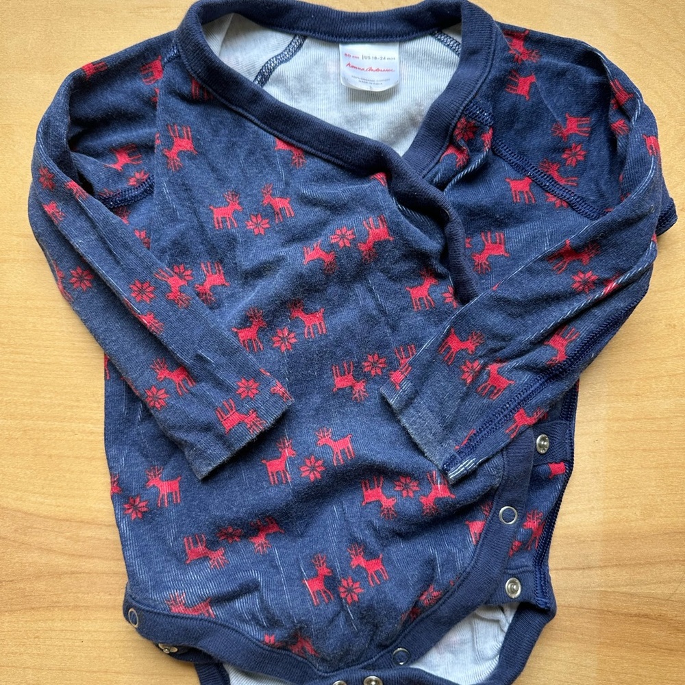Hanna Andersson Navy and Red Long Sleeve onesie
